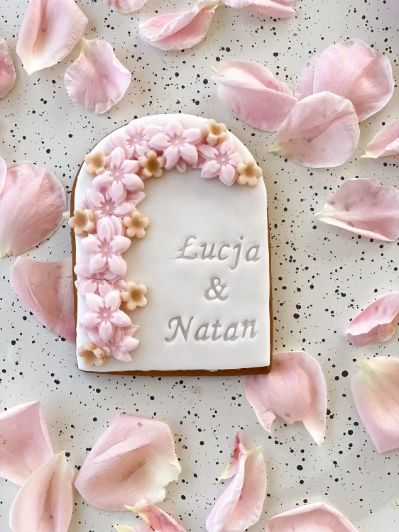 podziękowania dla gości ciasteczka na ślub chrzest roczek urodziny chrzest warszawa baloniki na urodziny fajne ciacho boho ciasteczka slub kwiaty tort slubswidnica cukiernia świenica krakow roczek dziecka ciastka prezentyIMG_6055_jpg.JPG